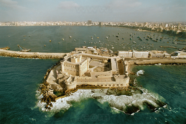 Κάστρο στη θέση του ιστορικού σημείου 
